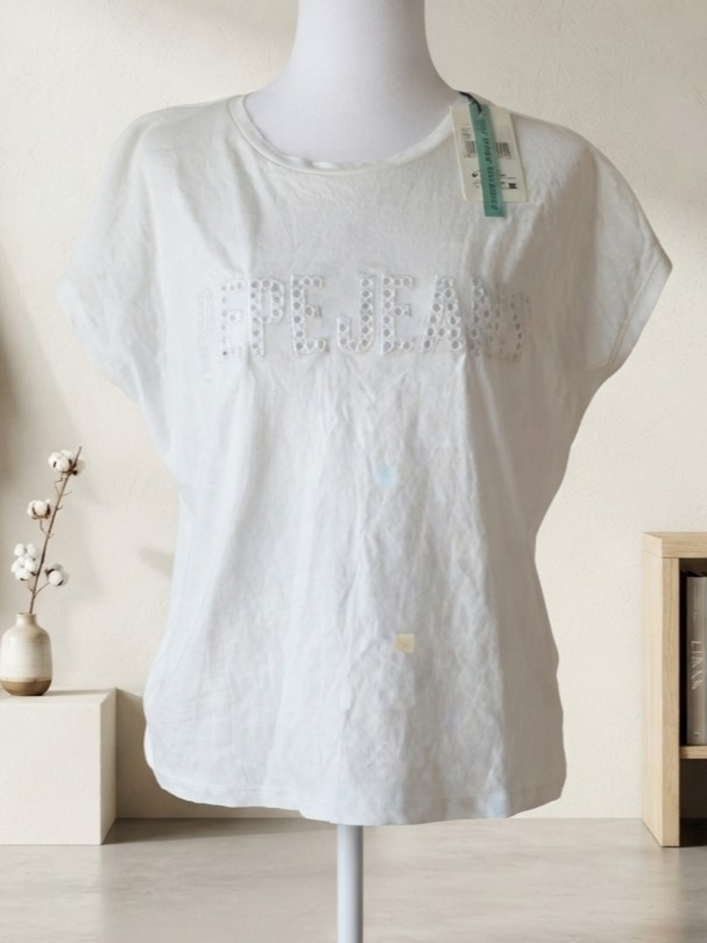 Pepe Jeans London White Embroidered Logo Tee 100% Cotton Elevated Basics